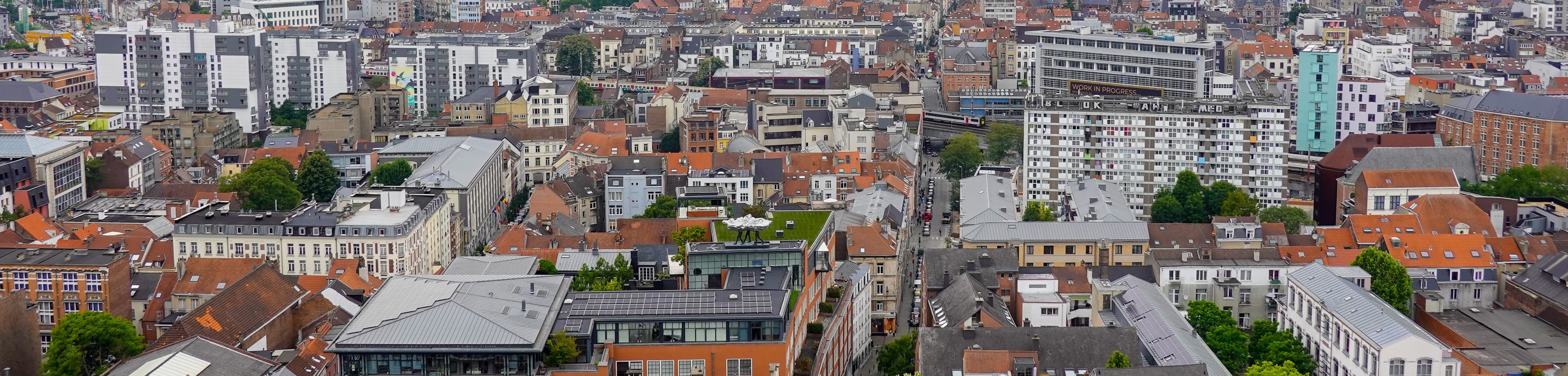 Foto de Magda Ehlers; imagen de varios edificios, algunas viviendas individuales y muchas en edificios colectivos.